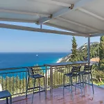 Villa Sea View 1 *